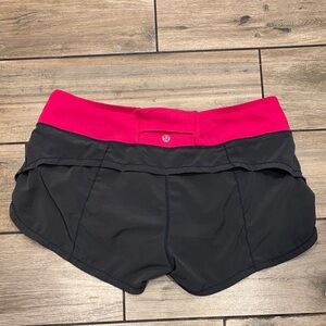 Women’s Lululemon Hottie Hot Shorts Size XL With Built In Liner